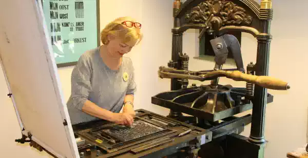 Stans, druk en print bij Museum Indruk Beleef het drukproces: van letterzetten en inkten tot aan een gedrukte pagina. Foto: DagjeWeg.NL