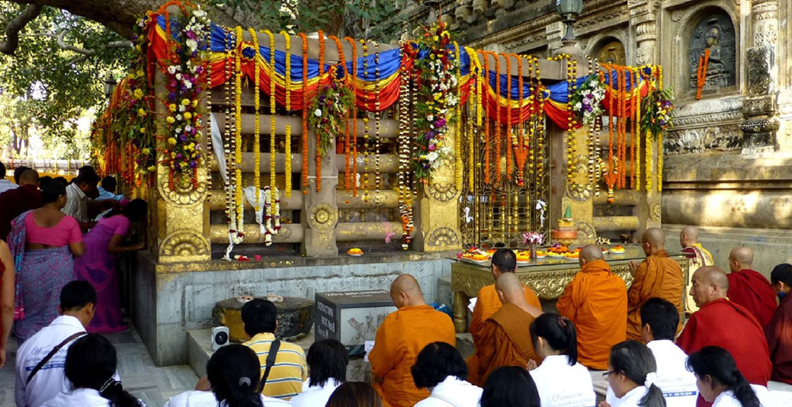 Foto: Museum Catharijneconvent. Bodhitree Maha Bodhitemple Bodhgaya India, Wikimedia Commons, Hiroki Ogawana.