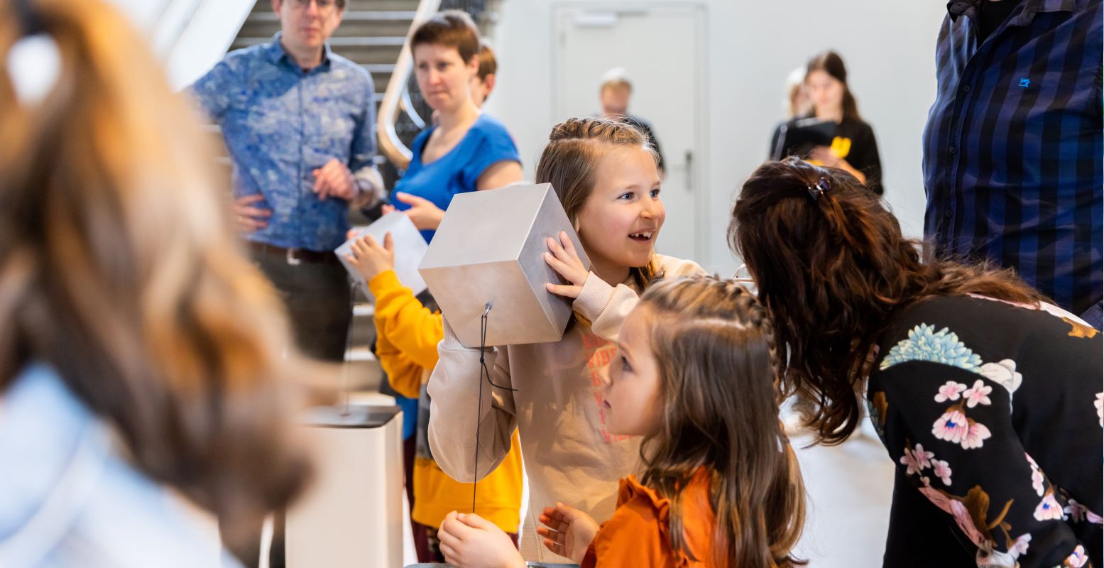 Wat zit er in deze Magic Box? Foto: Universiteitsmuseum Utrecht