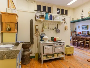 Driels Museum Wat voor geuren zou je vroeger ruiken in deze keuken? Foto: Driels Museum © Koen Vandenput