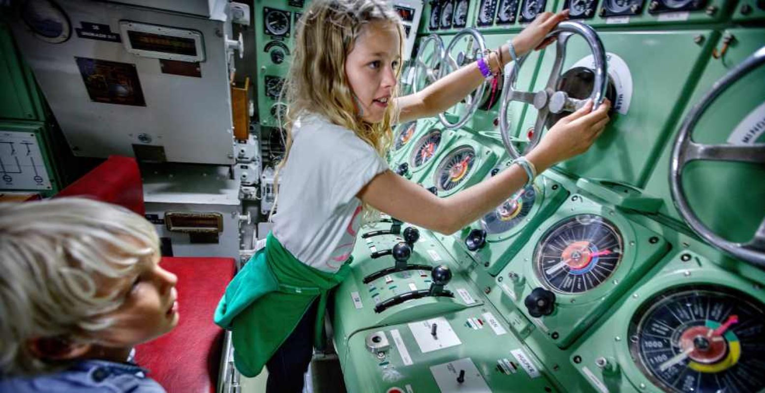 Bekijk een echt marineschip van binnen in het Marinemuseum. Foto: Marinemuseum