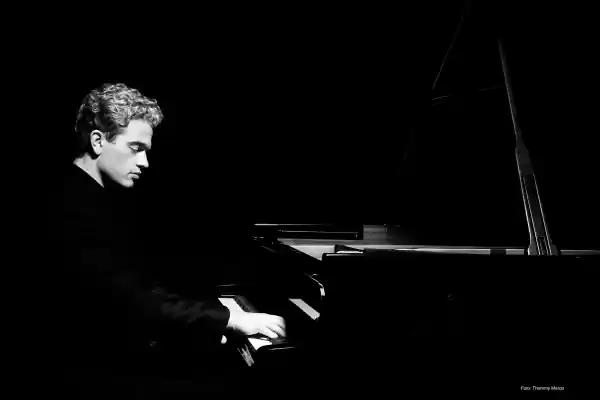 Joseph Moog - _Unequal Friends_: Chopin, Liszt, Alkan - Wereldpiansten Foto geüpload door gebruiker EC