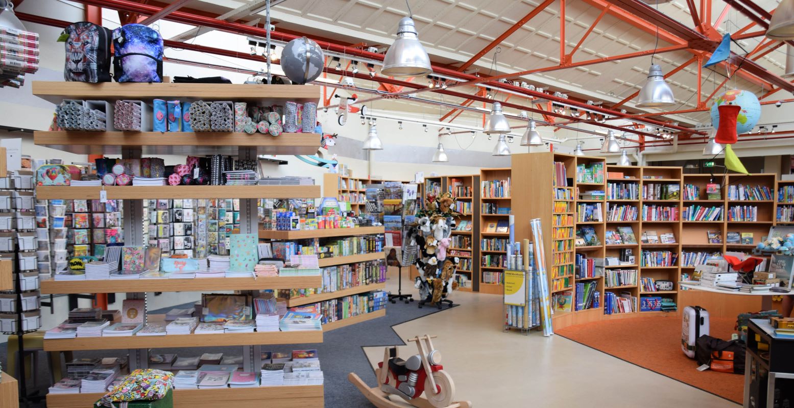 Neem een kijkje in Boekenzaak De Drukkery. In deze gigantische boekenzaak zit er vast iets voor je tussen! Foto: Redactie DagjeWeg.NL