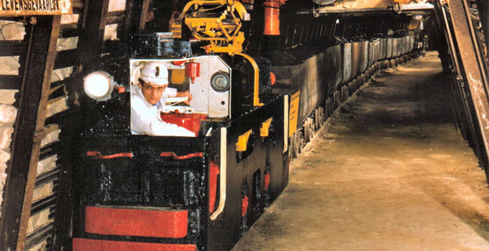 Stap binnen in de steenkolenmijn en bekijk de trein en machines. Foto: Steenkolenmijn Valkenburg.