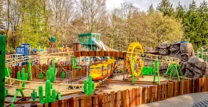 De leukste dagjes uit in de meivakantie Test de nieuwe achtbaan in Kinderpretpark Julianatoren. Foto: Kinderpretpark Julianatoren
