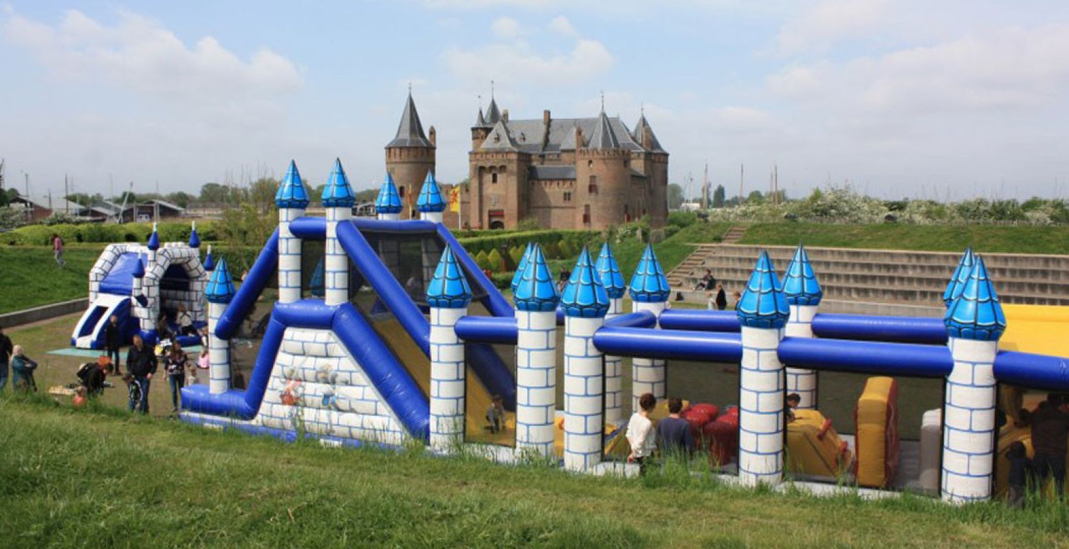 Bestorm het Muiderslot op Hemelvaartsdag. Foto: Muiderslot