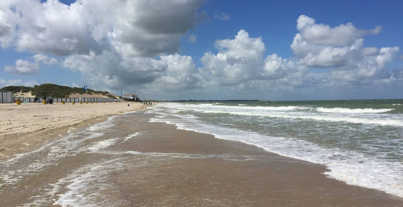 Meer dan genoeg strand hier: tijd voor actie! Foto: Jared Lisack via  Unsplash 