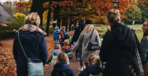 Geniet van de herfst in het Nederlands Openluchtmuseum Nederlands Openluchtmuseum: een heerlijke herfstdag voor jong en oud. Foto: Nederlands Openluchtmuseum © Studio Masha