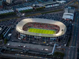 Congres- en evenementencentrum De Kuip Foto: Rotterdam Make It Happen. © Guido Pijper