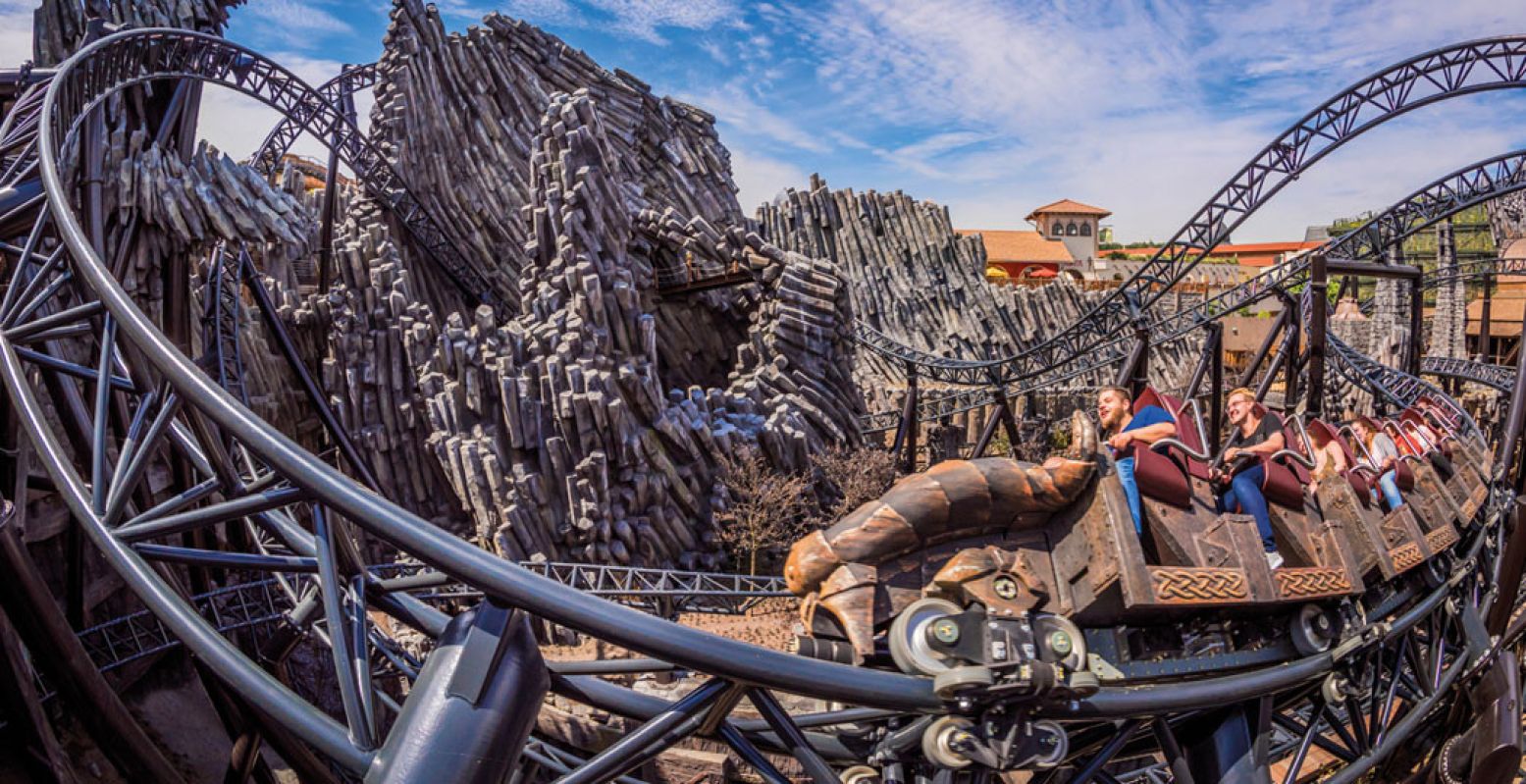 Houd je van een beetje snelheid? Stap in de Taron in Phantasialand. Foto: Phantasialand