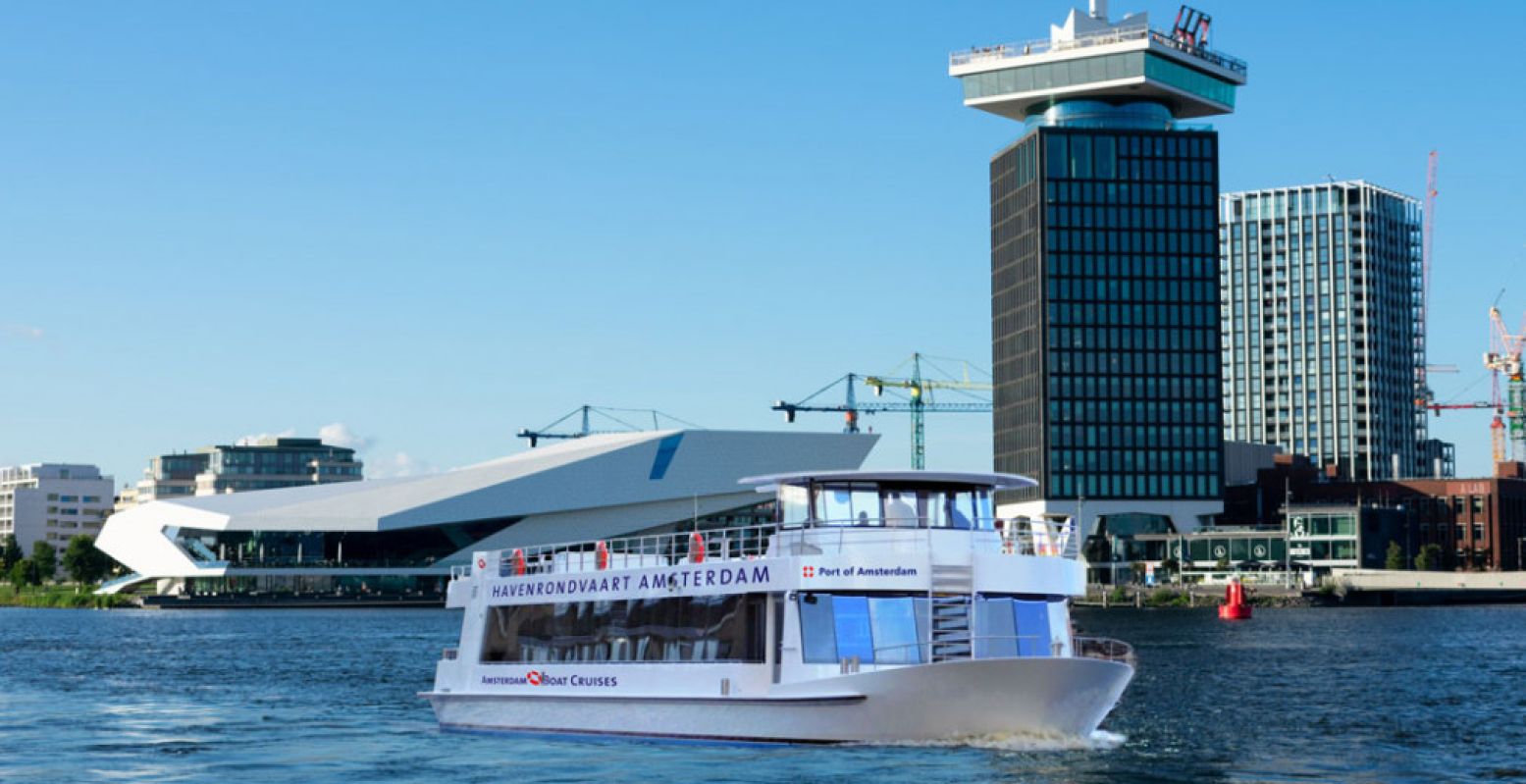 Foto: Vaar door de Haven van Amsterdam en helemaal tot aan de Zaanse Schans met Amsterdam Boat Cruises. Foto: Amports