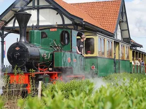 Stoomtrein Katwijk Leiden Foto: Stoomtrein Katwijk Leiden © Leendert Kasius.