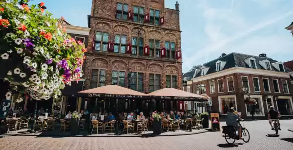 Doe een dagje Doesburg! De Waag, al een horecagelegenheid sinds 1478. Foto: Marketing Oost © Roy Kappert, NBTC - Merel Tuk