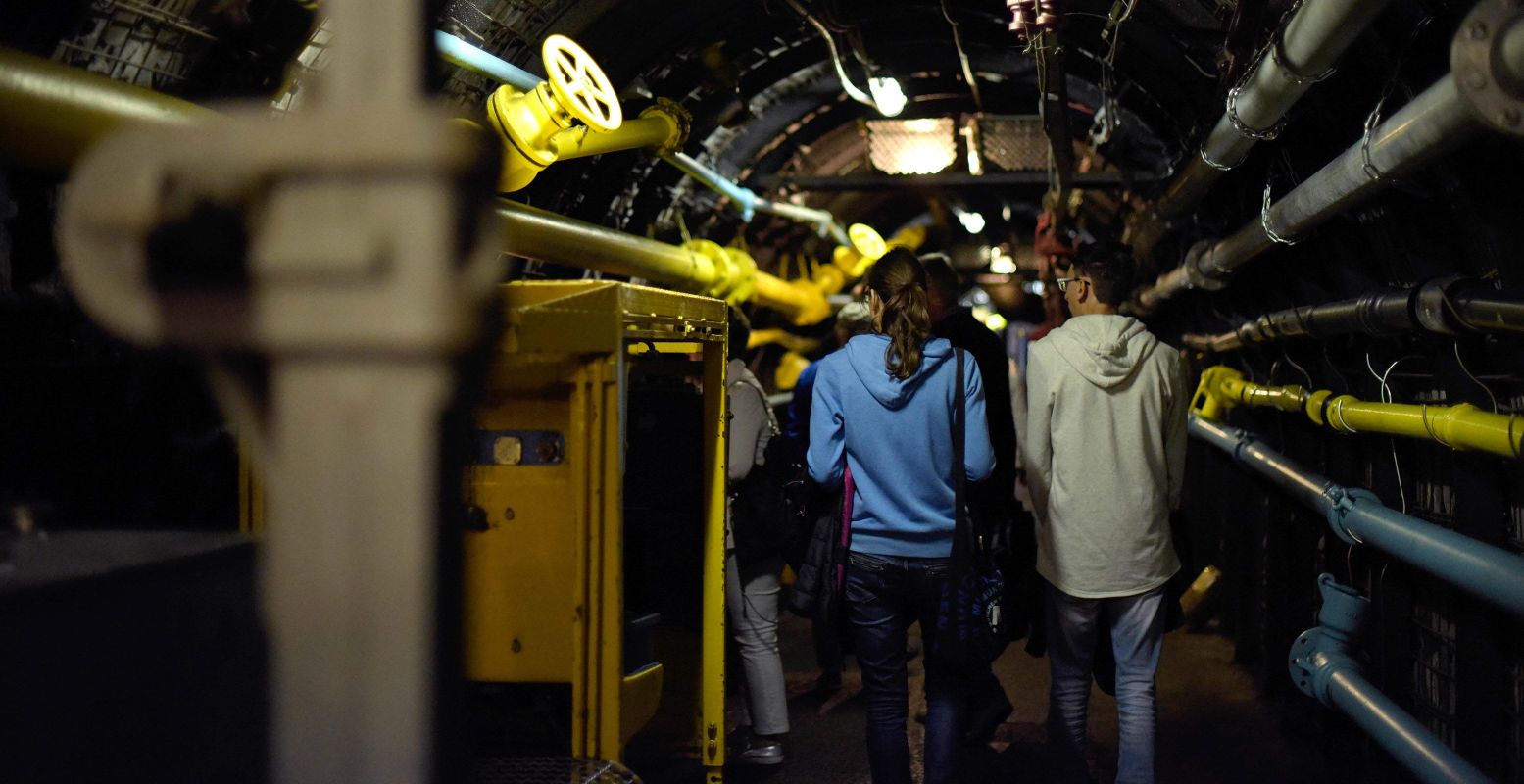 Daal af in de bezoekersmijn van het Deutsches Bergbau Museum in Bochum. Foto: Deutsches Bergbau Museum © Helena Grebe