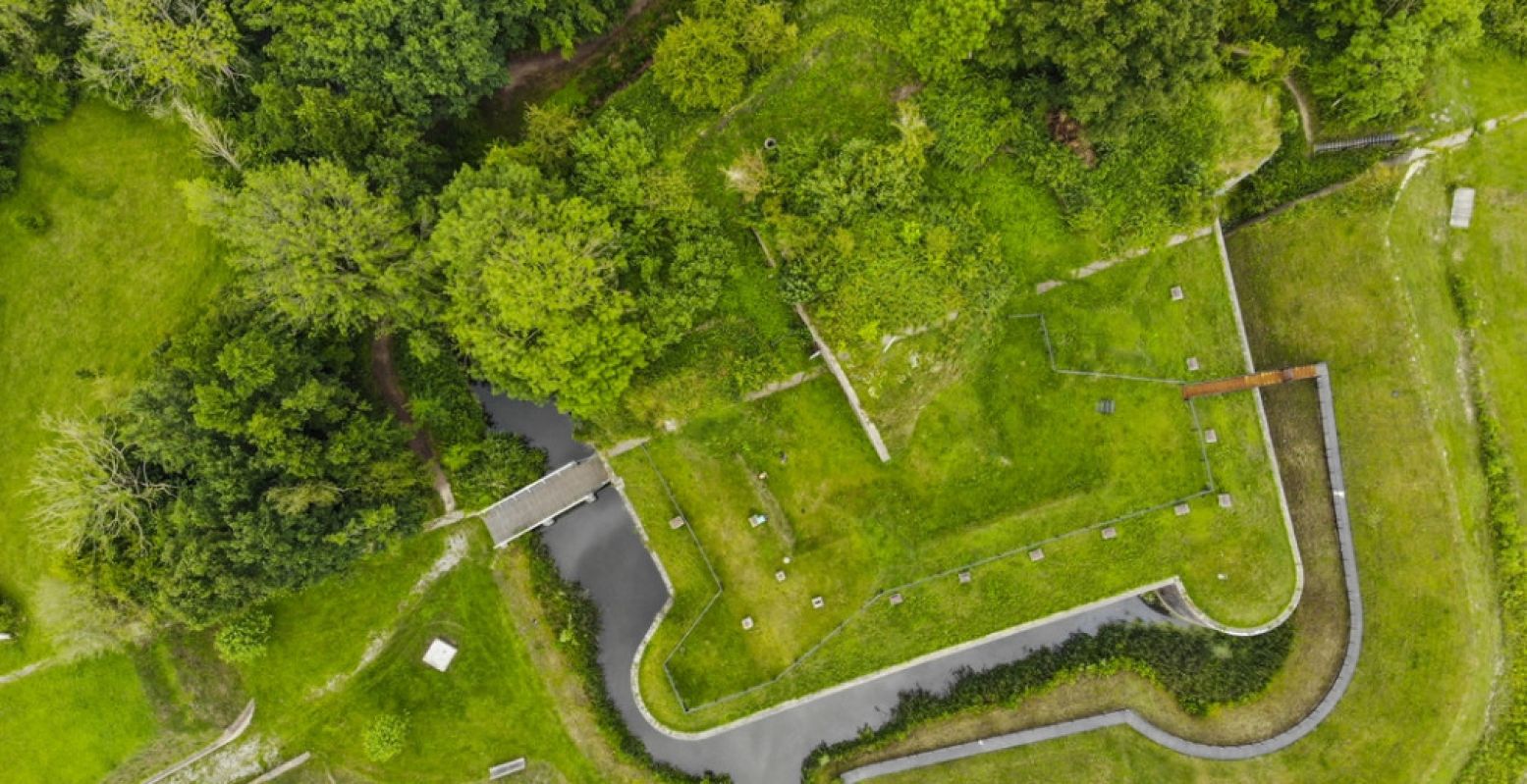 Fort bij Vechten, één van de vele forten van de Hollandse Waterlinies. Foto bijgesneden voor DagjeWeg.NL. Foto: Jessica de Korte