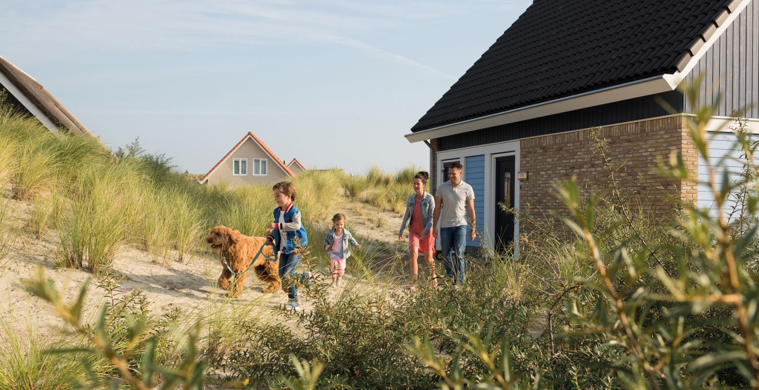 Wandel zo de duinen in vanaf vakantiepark Landal Ouddorp Duin. Foto: Landal