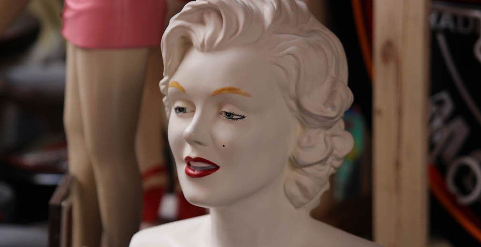 Retrowinkel Bennies Fifties staat vol merchandise van Marilyn Monroe. Foto: Redactie DagjeWeg.NL.