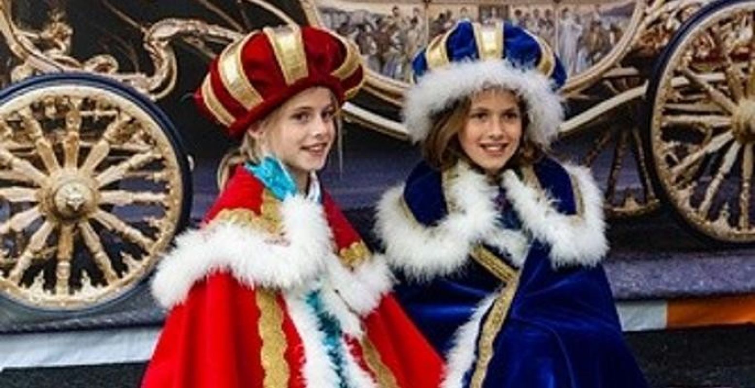 Luister naar de Kindertroonrede of maak je eigen hoedje in de Koninklijke Schouwburg. Foto: Vier Dagen Feest Den Haag