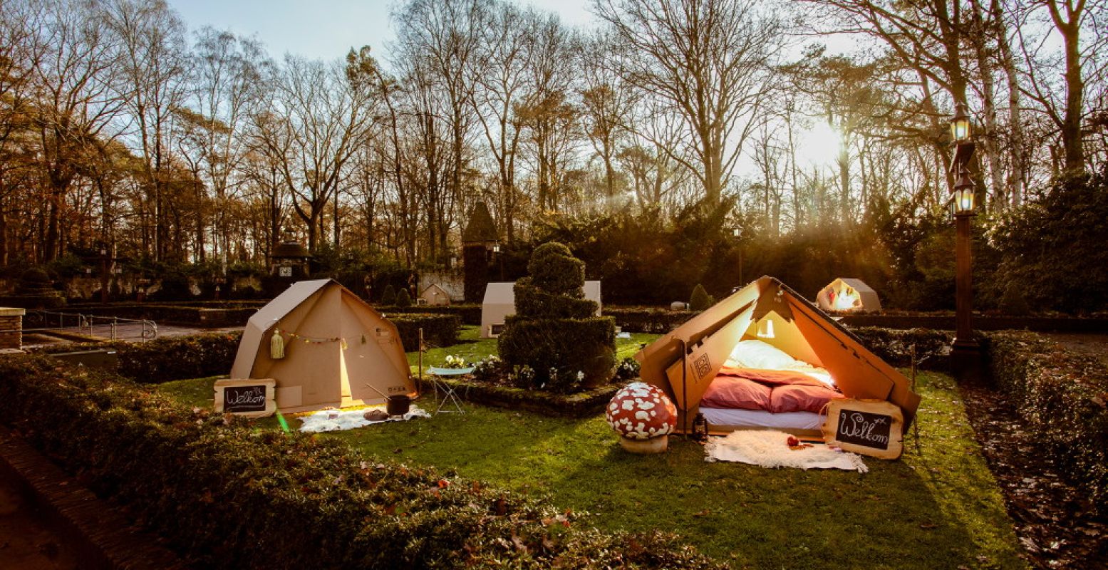 Blijf slapen in het Sprookjesbos! Er is hier ruimte voor maar liefst twaalf slaapgasten. Foto: De Efteling.