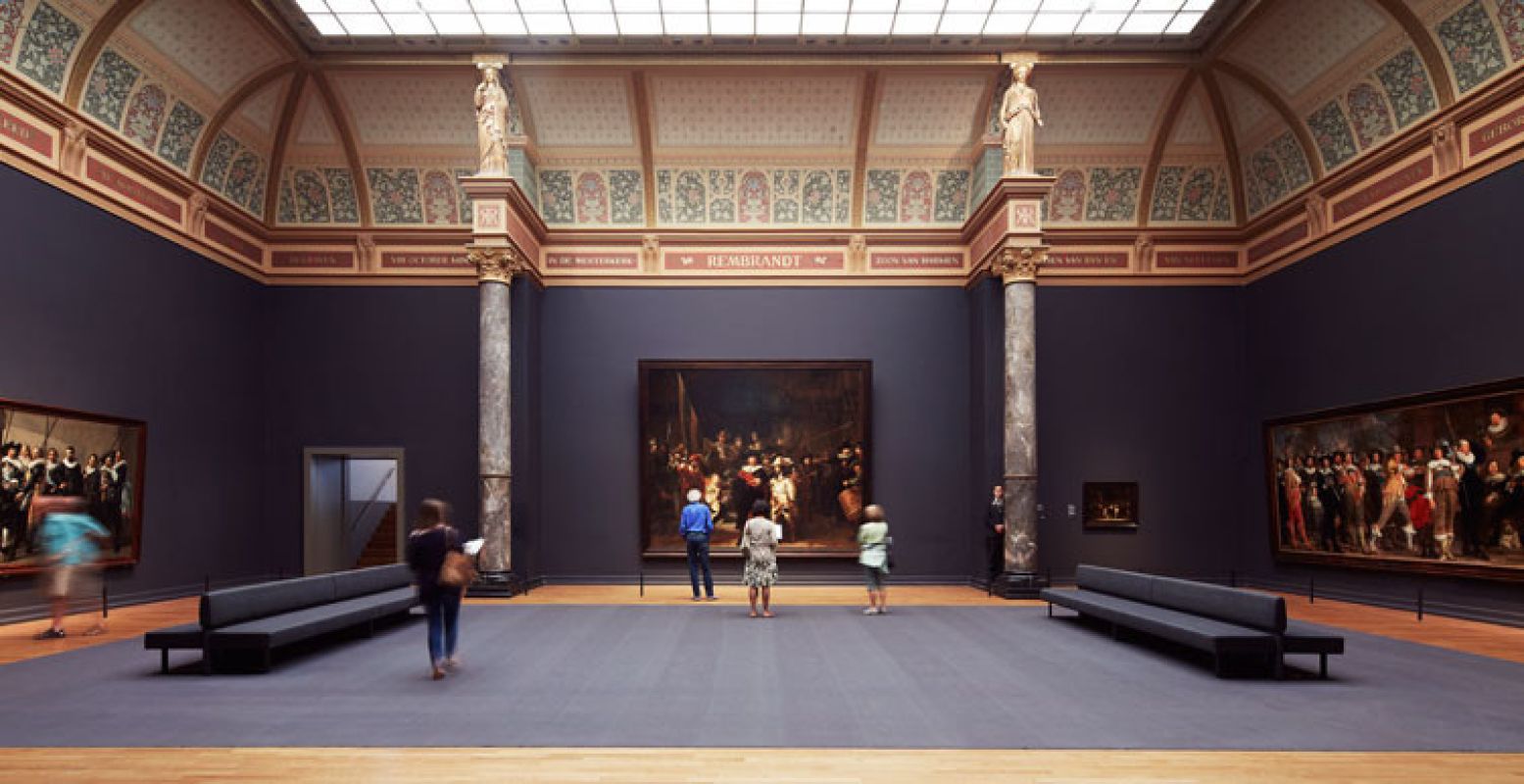 Bekijk De Nachtwacht in Het Rijksmuseum. Foto: Erik Smits.