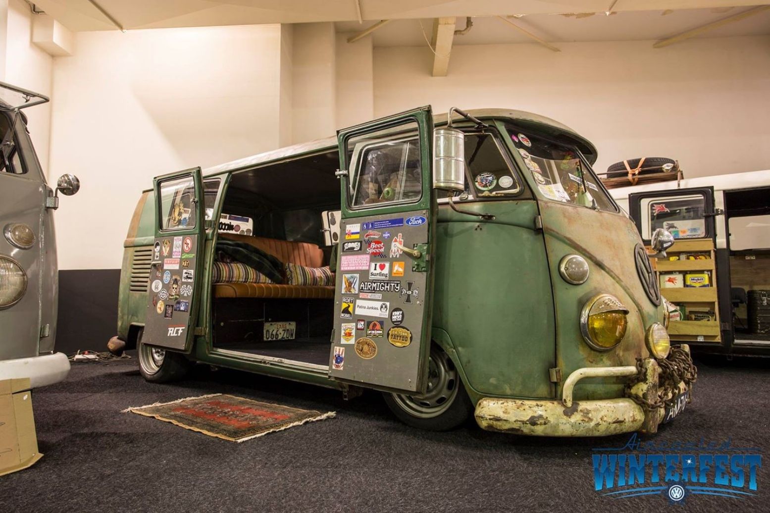 Natuurlijk mag de beroemde Volkswagen bus niet ontbreken. Foto: Aircooled Winterfest.