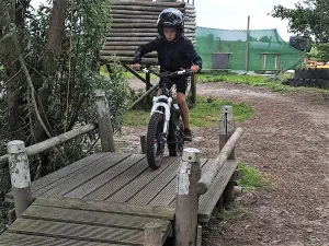 Trialbiken kan van 6 tot en met 17 jaar. Foto: Stal Oostwal © Reinout van Roekel