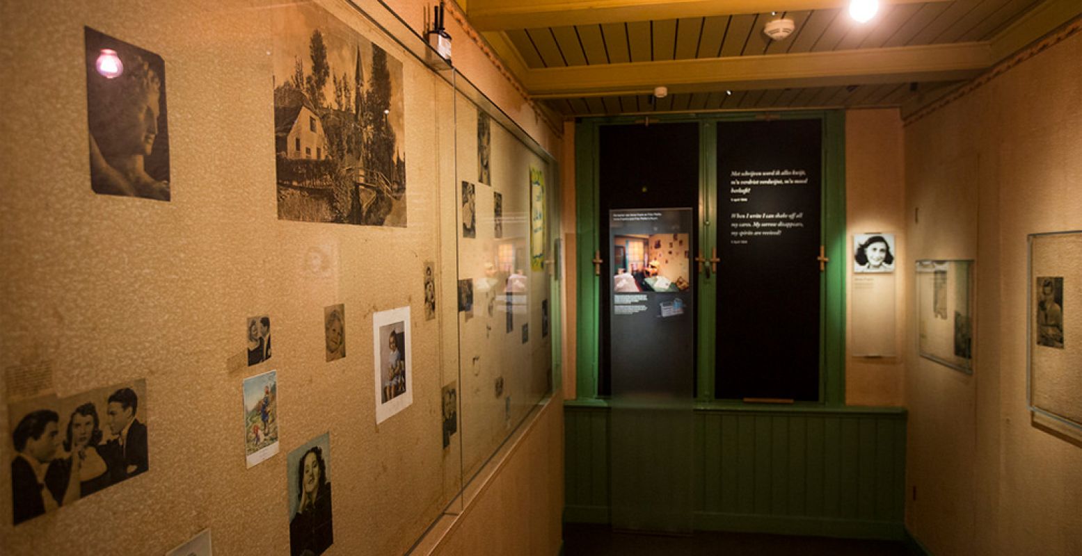 De kamer van Anne Frank en Fritz Pfeffer in het Achterhuis. Foto: © Anne Frank House / Photographer: Cris Toala Olivares.