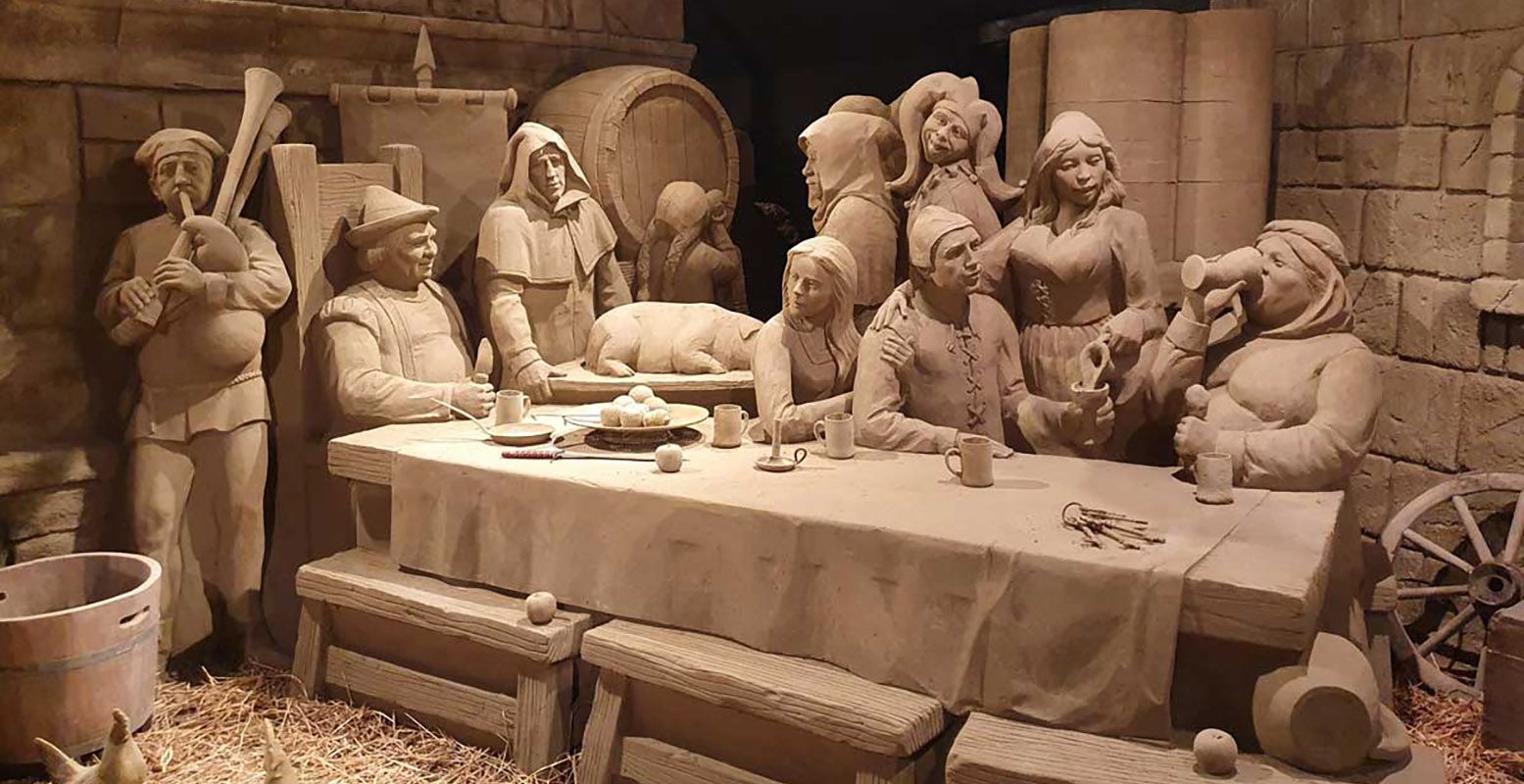 De middeleeuwen in zand. Vanaf 27 december zie je de Nederlandse geschiedenis ook uitgebeeld in ijs! Foto: 't Veluws Zandsculpturenfestijn