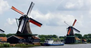 Zaanse Schans Cruise Alkmaar Cruises. Foto: Yuri RoscharFoto geüpload door gebruiker.