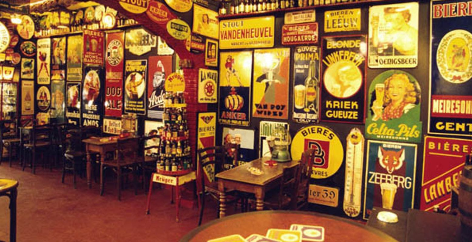 Reclameborden, oude bierviltjes en een heuse bar, je vindt het allemaal in het Bierreclame Museum in Breda. Foto: M.J. Hertman