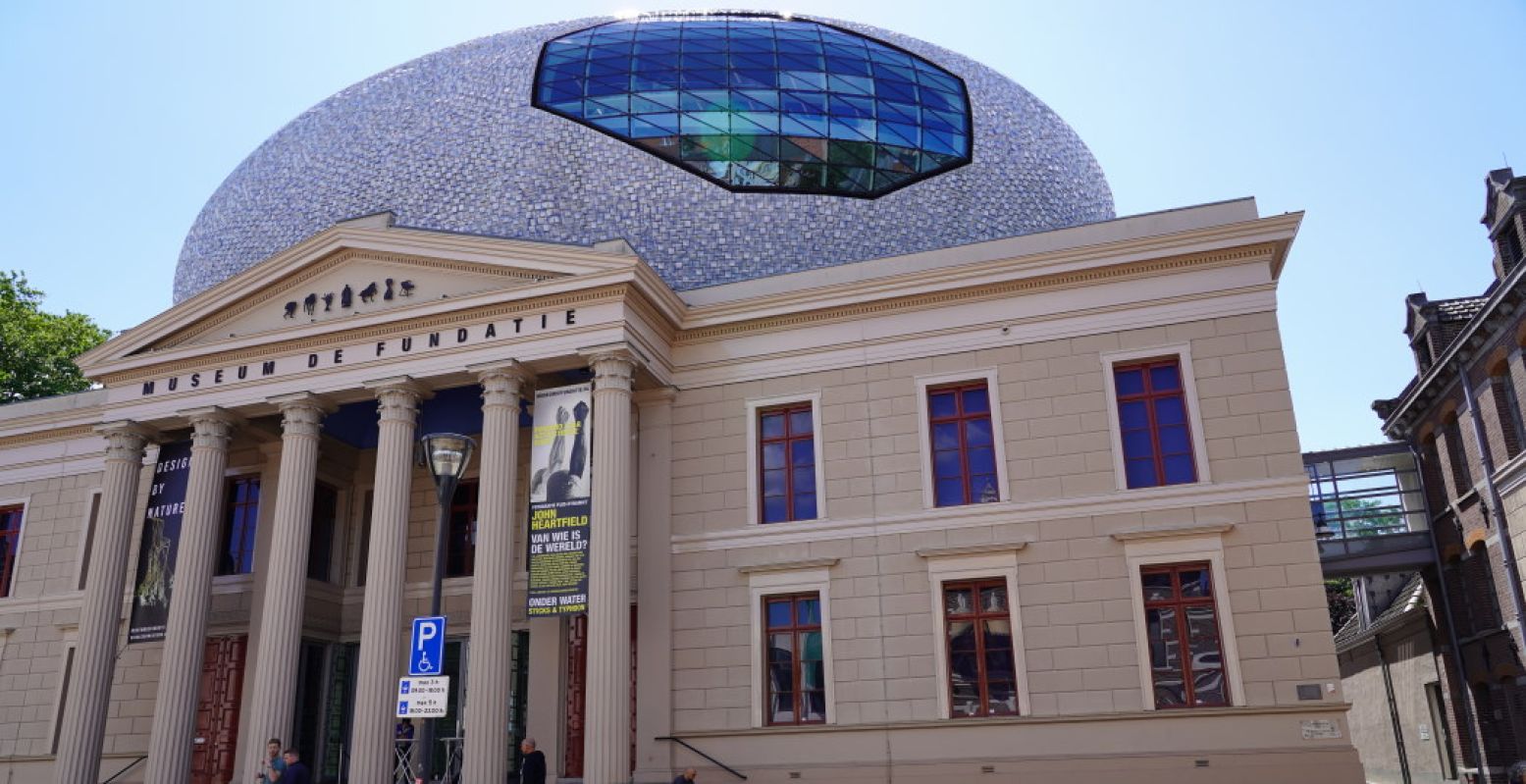 Een echte eyecatcher op het dak van Museum de Fundatie. Foto: André Löwenthal