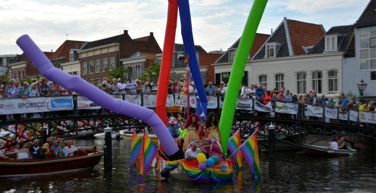 De beroemde Peurbakkentocht. Foto: organisatie Leidse Lakenfeesten.