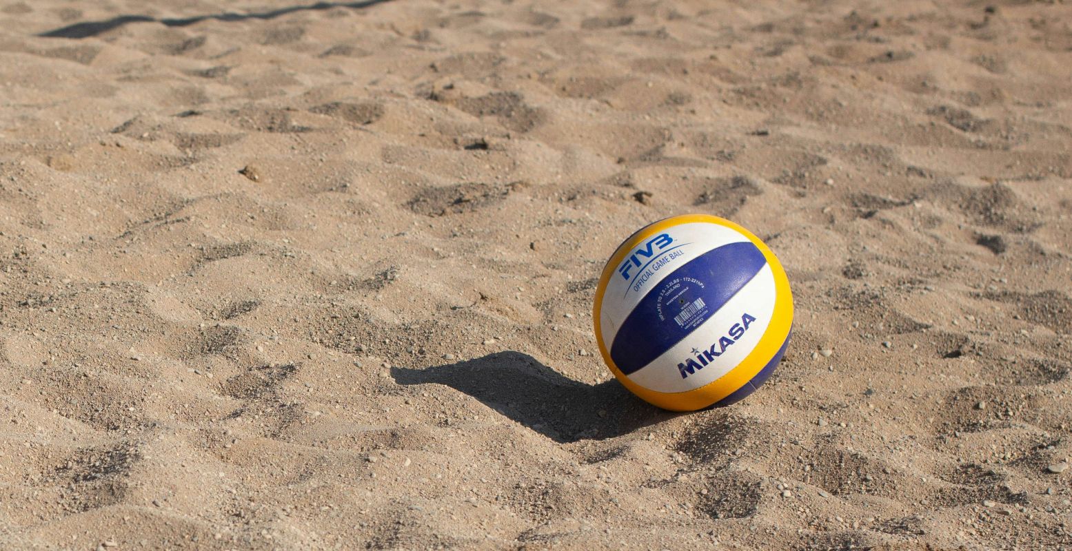 Zon, zand en sportplezier! Foto: Braedon McLeod via Unsplash Zon, zand en sportplezier! Foto: Braedon McLeod via Unsplash