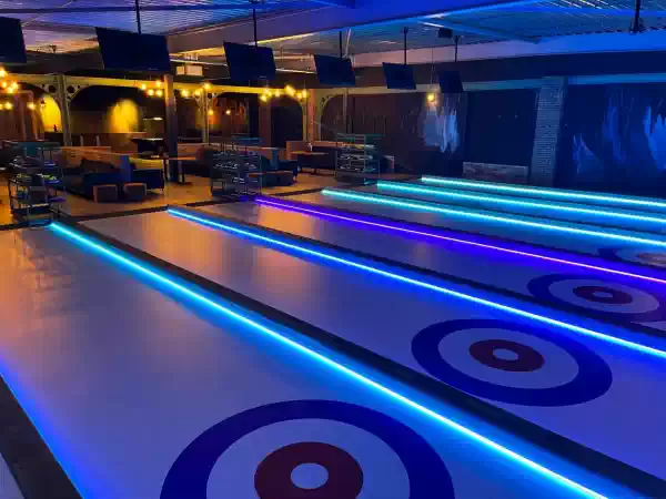 Ga eens iets anders doen: probeer een potje Fun Curling. Foto: Urban GRND Ga eens iets anders doen: probeer een potje Fun Curling. Foto: Urban GRND