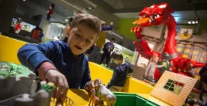 Het regent playmobilpoppetjes in het Limburgs Museum