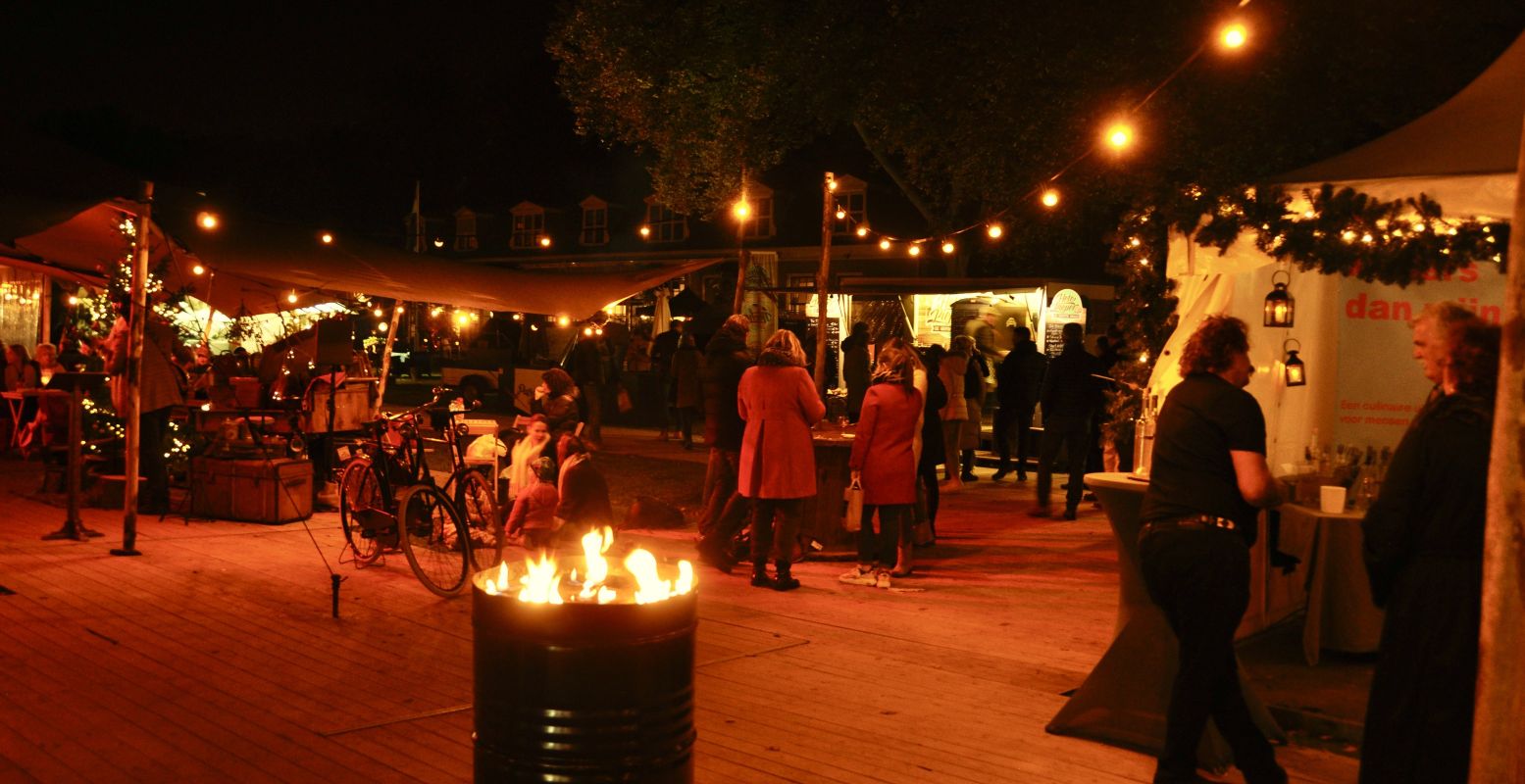 's Avonds is de Kerstfair bij Huis Doorn nóg mooier en gezelliger. Foto: Claudia Beaumont