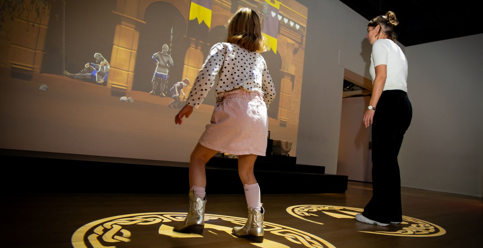 Speel de levensgrote game Ontdek de palts. Foto: Rijksmuseum van Oudheden © Ilona Hartensveld