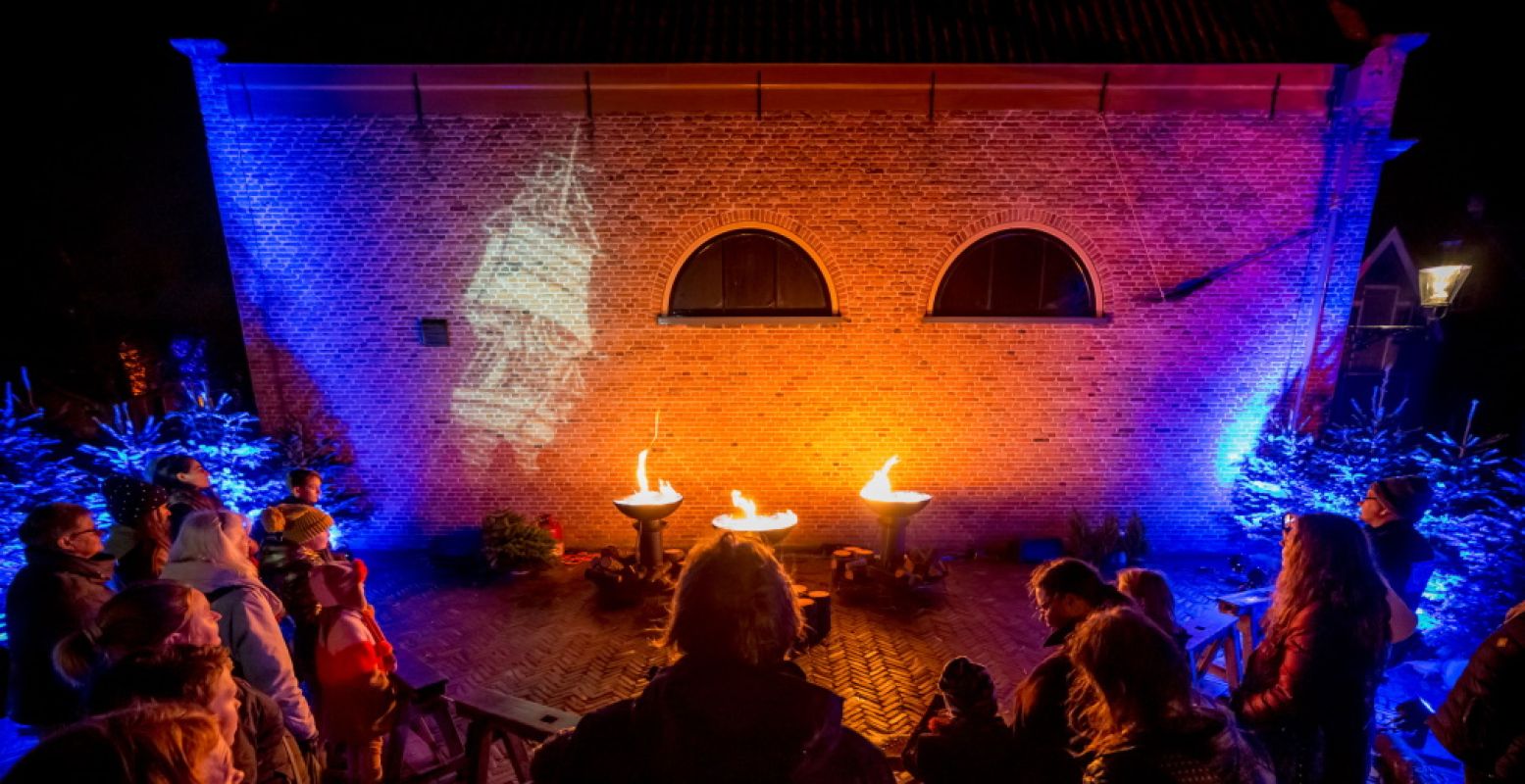 Het Zuiderzeemuseum is het spookachtige decor van dit eeuwenoude verhaal. Foto: XSAGA Jorrit Lousberg.