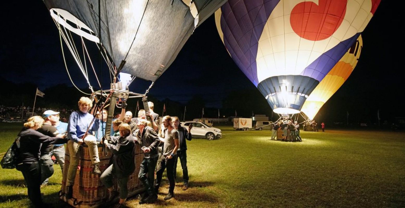 Geniet van de romantische Candlelightingshow. Foto: Gewoan Dwaan - Douwe Bijlsma