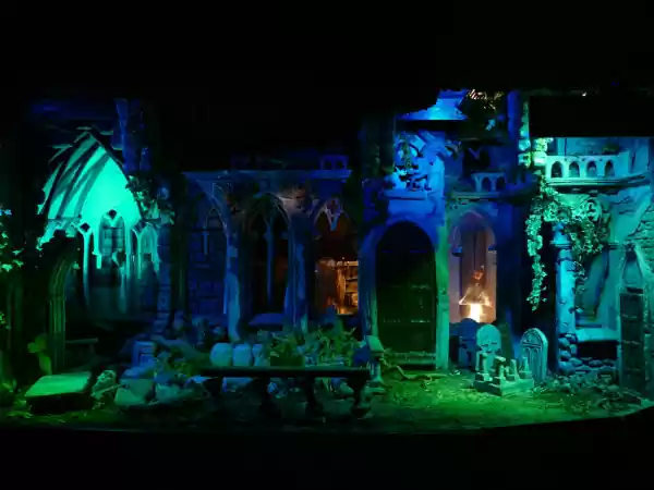 Hier vind je het Spookslot nog! Foto: Mini Efteling Hier vind je het Spookslot nog! Foto: Mini Efteling