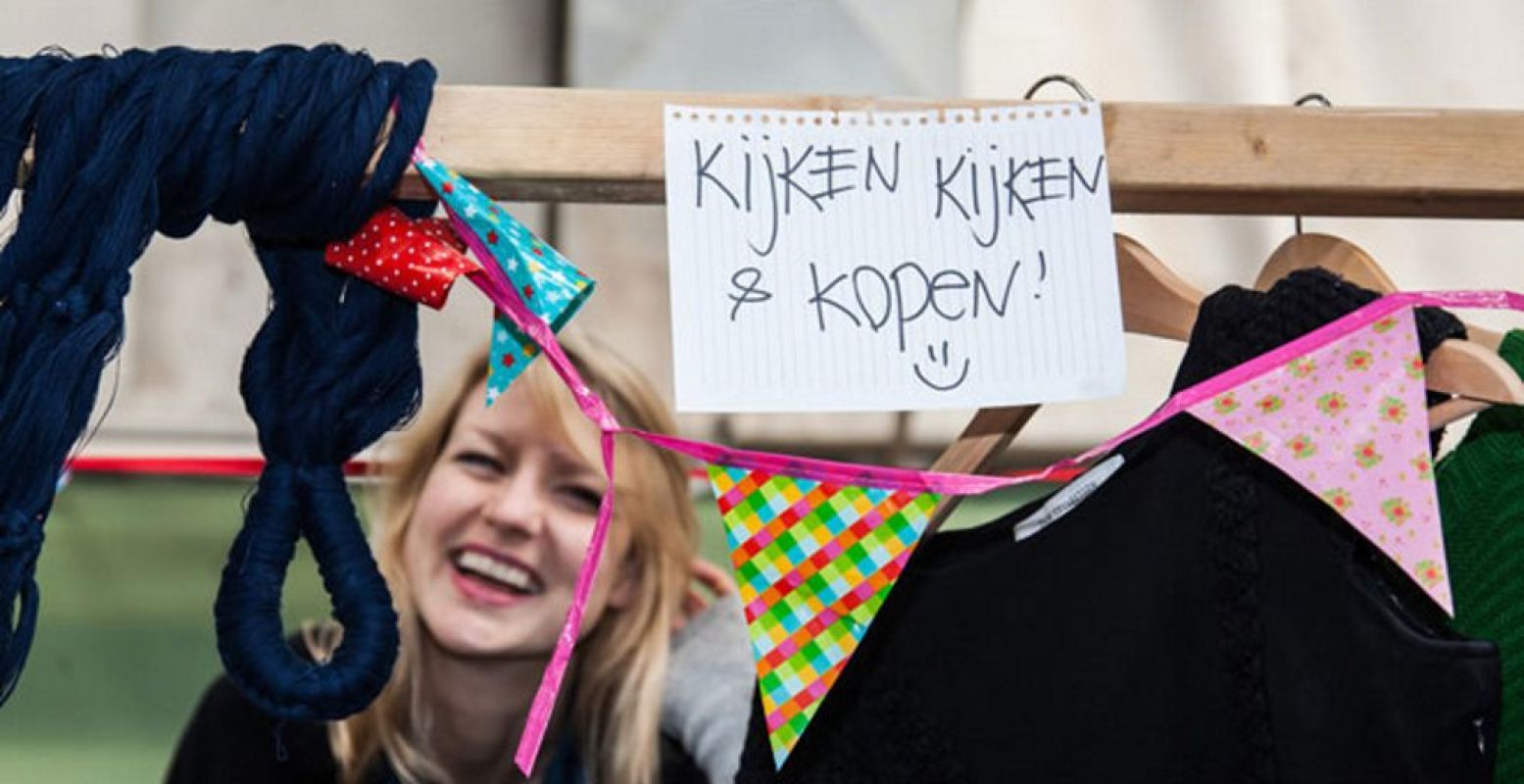 Of gewoon alle koopjes kopen. Foto: Nichon Glerum © IJ-Hallen