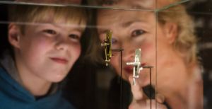 Over de foto: Microscoopjes uit de Gouden Eeuw van de wetenschap. Foto: Rijksmuseum Boerhaave Leiden Microscoopjes uit de Gouden Eeuw van de wetenschap. Foto: Rijksmuseum Boerhaave Leiden