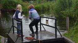 Met laarzen aan op avontuur in De Wieden