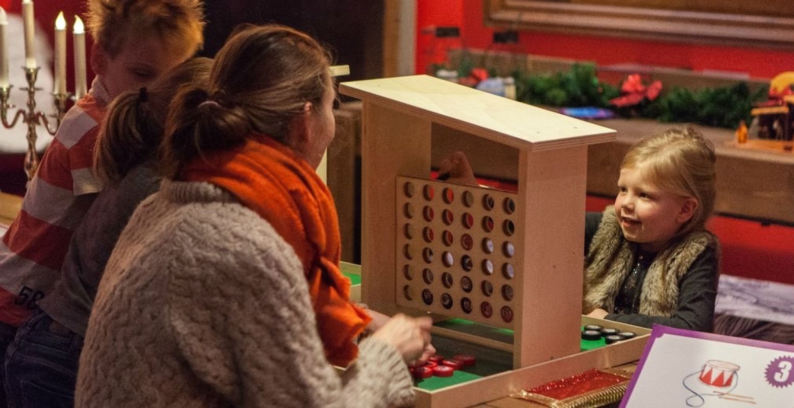 Speel kerstachtige spelletjes met elkaar. Foto: © Kerstival Utrecht