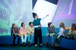Leer over wereld met de leukste activiteiten. Foto: Wereldmuseum Amsterdam © Anneke Hymmen