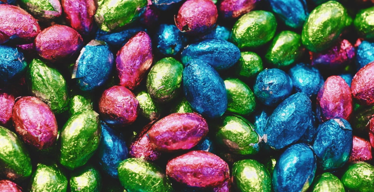 Eieren verstoppen, beschilderen, opeten. Maar dan net even anders... Thuisblijven met Pasen hoeft niet saai te zijn! Foto: Pexels.com.