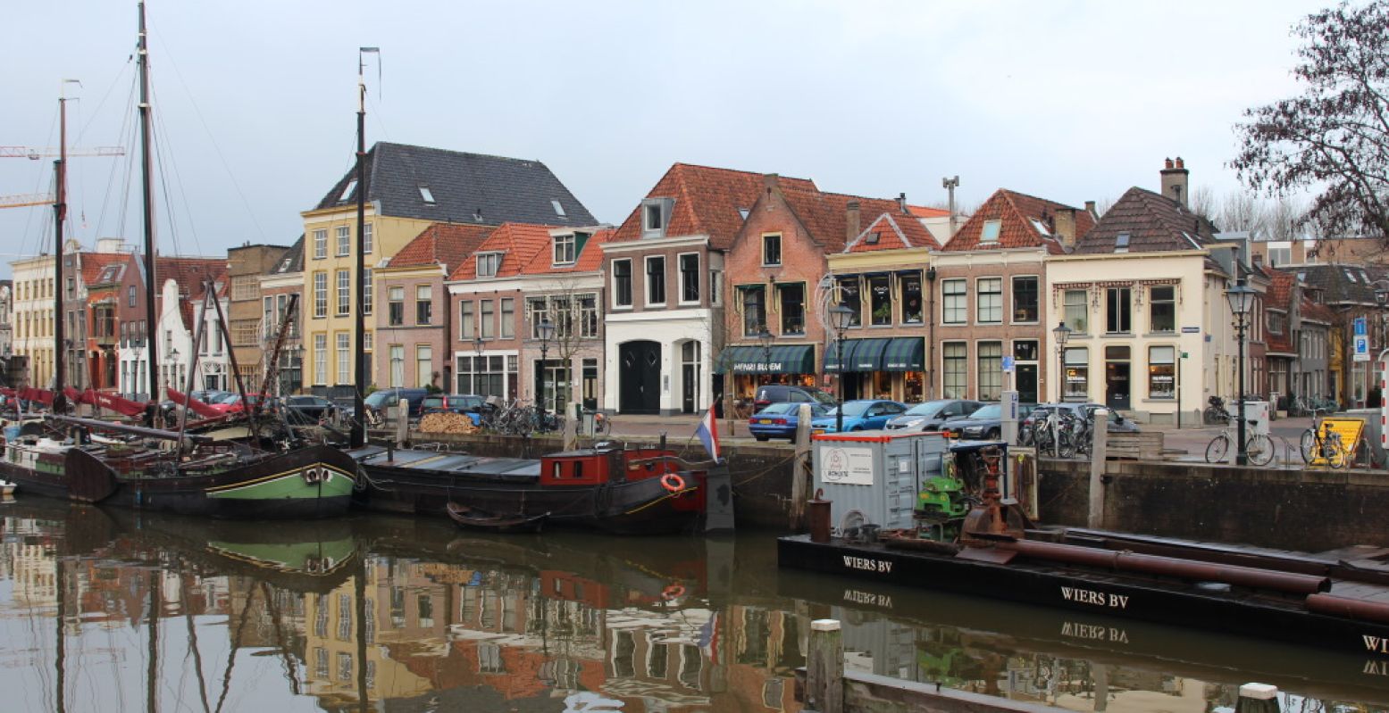 Grachthuisjes in Zwolle. Foto: DagjeWeg.NL, Coby Boschma.