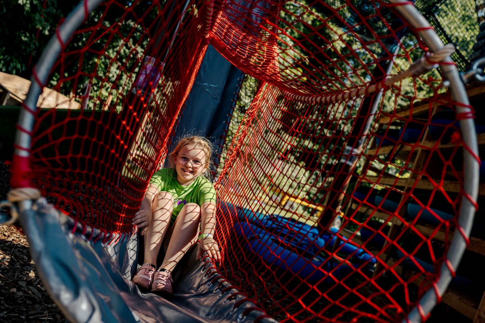 Glij omlaag naar een nieuw nettenavontuur. Foto: Tubing & Netpark Adventure City © Martijn van Leeuwen Glij omlaag naar een nieuw nettenavontuur. Foto: Tubing & Netpark Adventure City © Martijn van Leeuwen