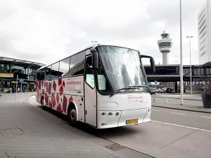 Ga mee met de bustour. Foto: Schiphol Experience.