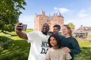 Pinksterweekend ‘naar buiten!’ op Loevestein Fotograaf: Nadia ten Wolde Foto: Een dag vol avontuur en plezier op Slot Loevestein